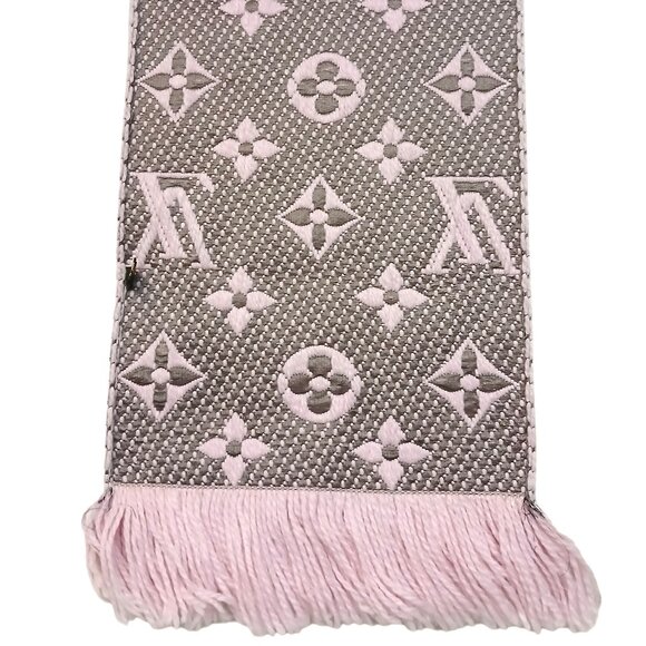 LOUIS VUITTON LV Monogram Rare Lavender Light Purple Scarf - Picture 8 of 13